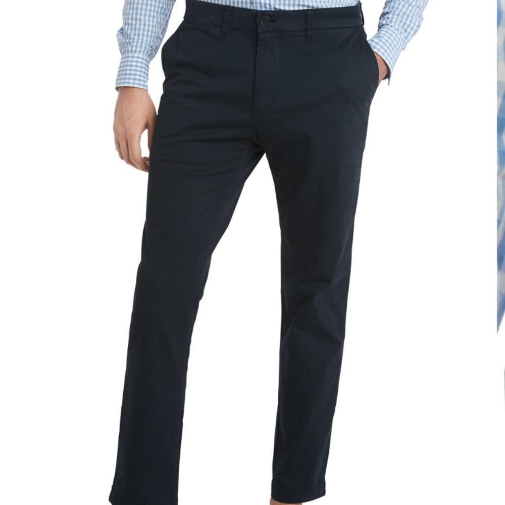 NWT - Men’s Tommy Hilfiger chino pant (36/32)